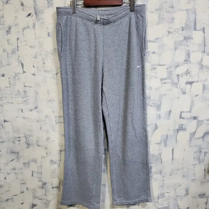 [BUNJANG] Nike Swoosh Wide Fit Gray Training Pants L / 나이키 스우시 와이드핏 회색 트레이닝 바지 L