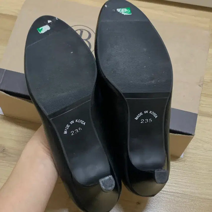 [BUNJANG] Generic 235 7cm Heels / 승무원 면접복 구두 235 / 7cm