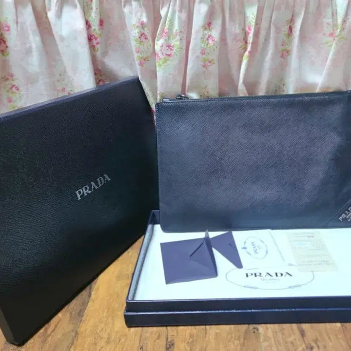 [BUNJANG] Prada Saffiano Leather Clutch Bag / 정품 프라다 블랙 사피아노 레더 클러치 백