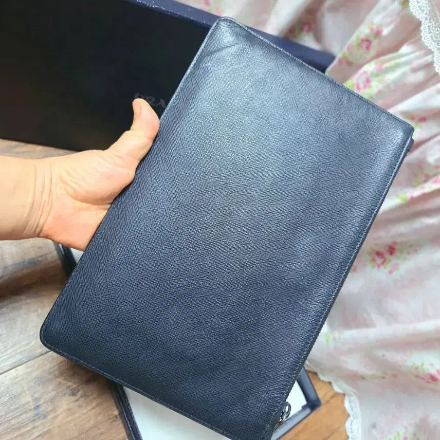 [BUNJANG] Prada Saffiano Leather Clutch Bag / 정품 프라다 블랙 사피아노 레더 클러치 백