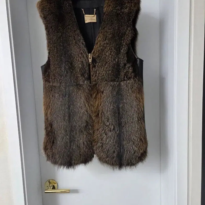 [BUNJANG] MICHAA Fox Fur Leather Vest / 미샤 MICHAA 폭스퍼 양가죽 베스트