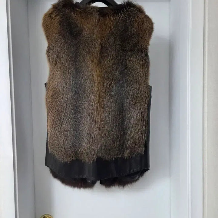 [BUNJANG] MICHAA Fox Fur Leather Vest / 미샤 MICHAA 폭스퍼 양가죽 베스트