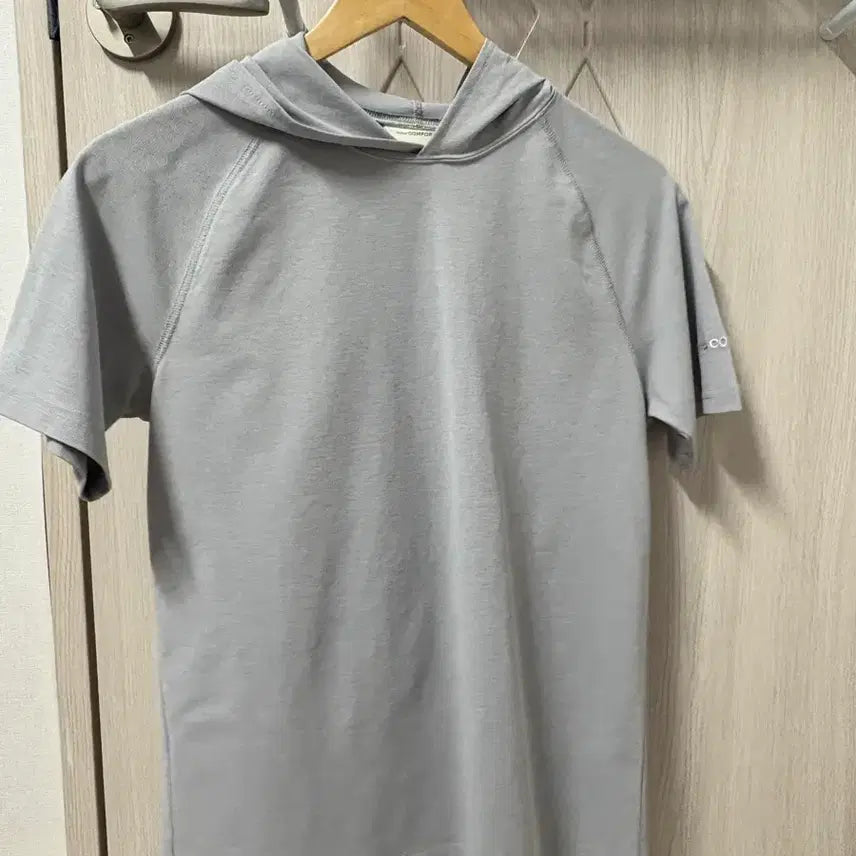[BUNJANG] JICHYOI Short Sleeve Hoodie / 지초이 반팔 후드