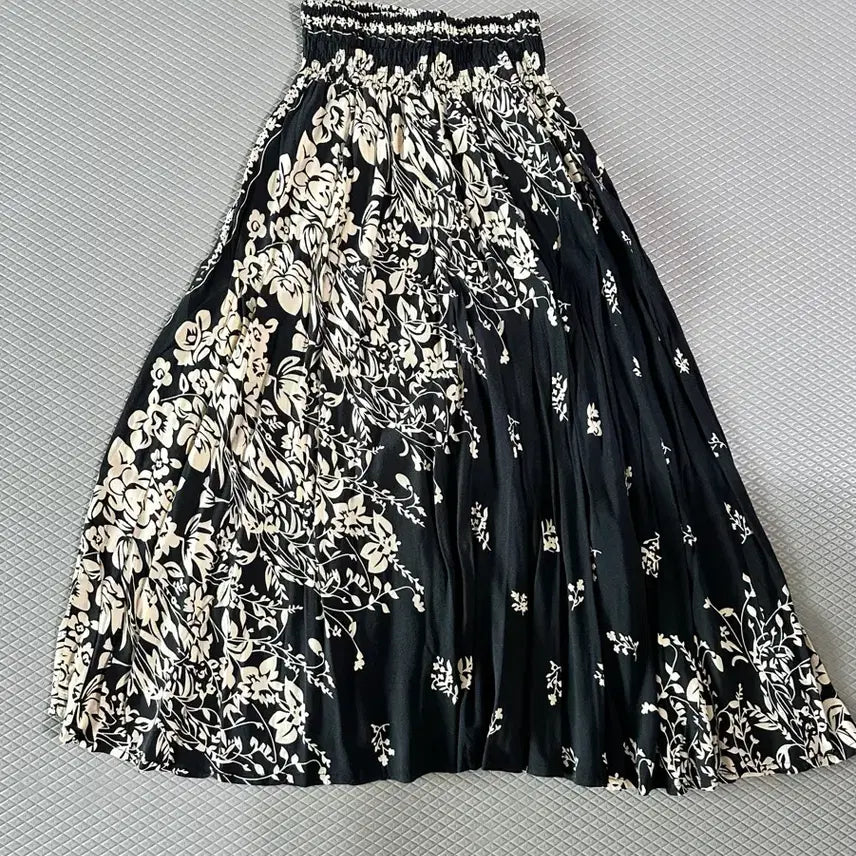 [BUNJANG] Floral Pattern Long Skirt - Size 66 / 플라워 패턴 롱 스커트66사이즈