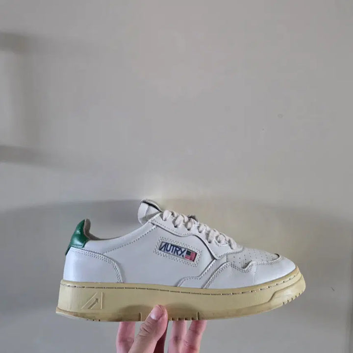 [BUNJANG] Autry Medalist Standard Leather Sneakers - Green Heel Tab / [41] 오트리 autry 메달리스트 스탠다드 그린힐탭 소가죽ㅡ최저가