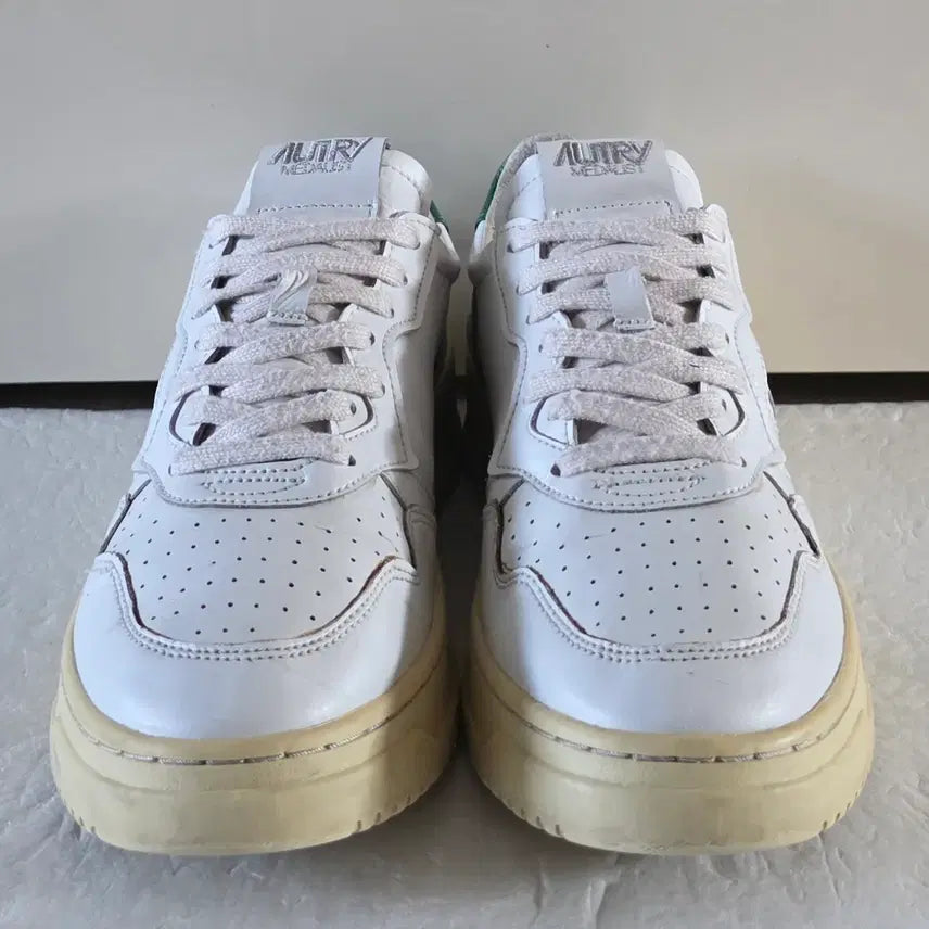 [BUNJANG] Autry Medalist Standard Leather Sneakers - Green Heel Tab / [41] 오트리 autry 메달리스트 스탠다드 그린힐탭 소가죽ㅡ최저가