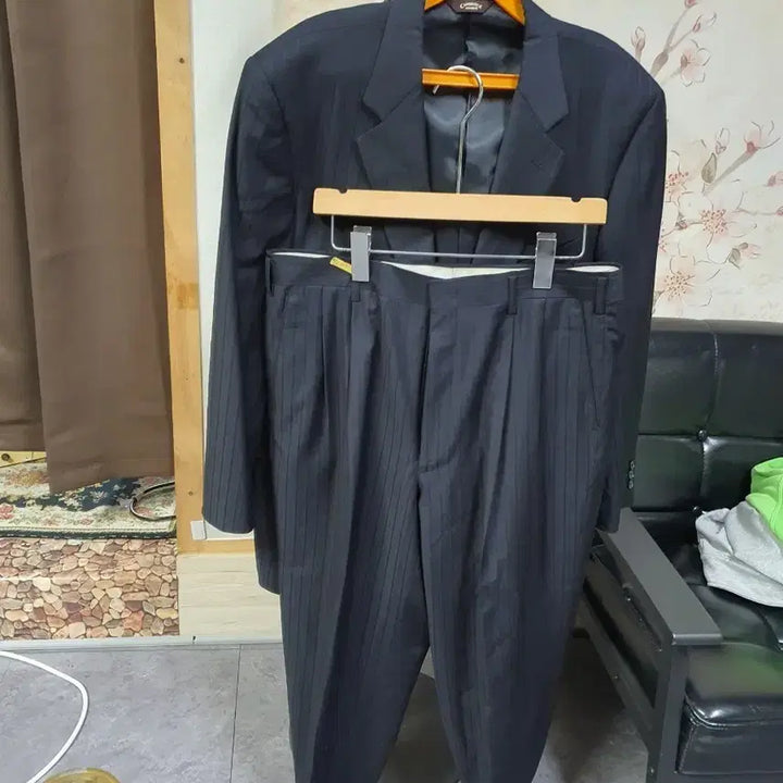 [SOLD OUT] Cambridge Members  150수 남성 스트라이프 정장 100