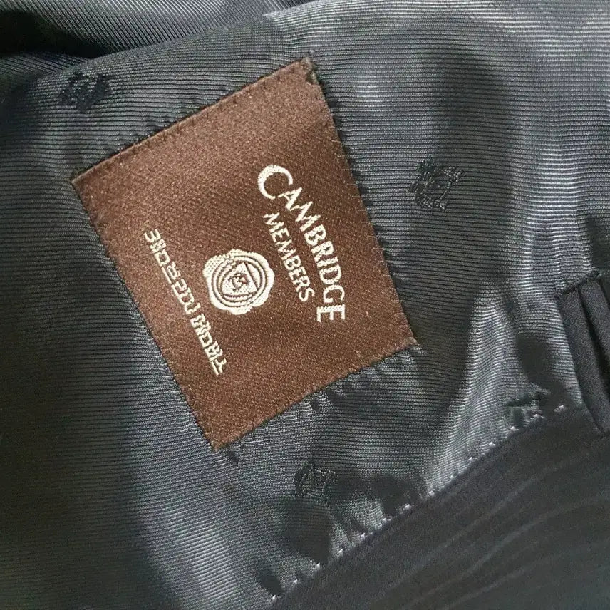 [SOLD OUT] Cambridge Members  150수 남성 스트라이프 정장 100