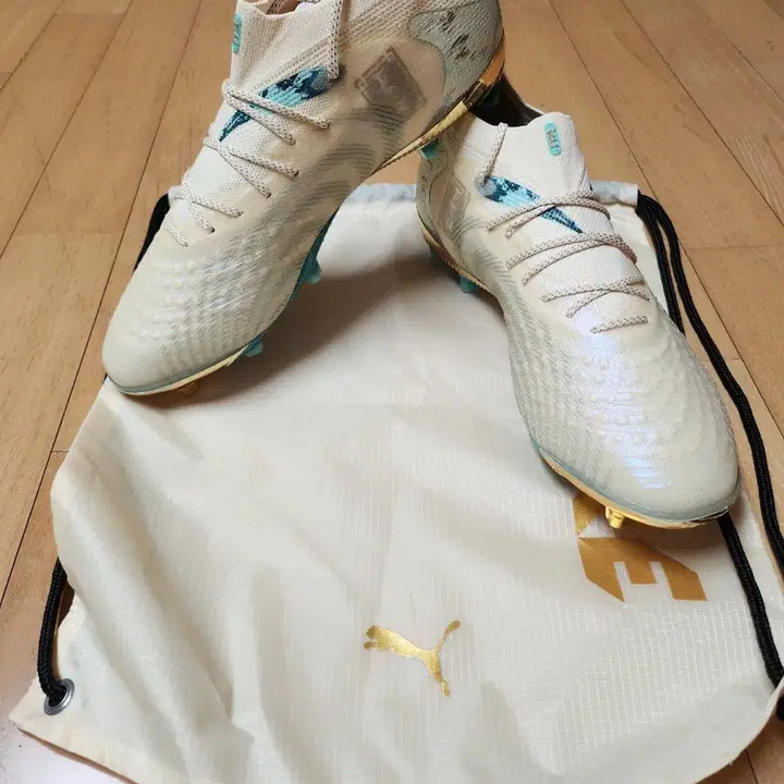 [BUNJANG] Puma Future 9 Ultimate Chinese New Year Edition Soccer Cleats / 푸마 퓨처9 얼티메이트 중국 설날 에디션(한정판)