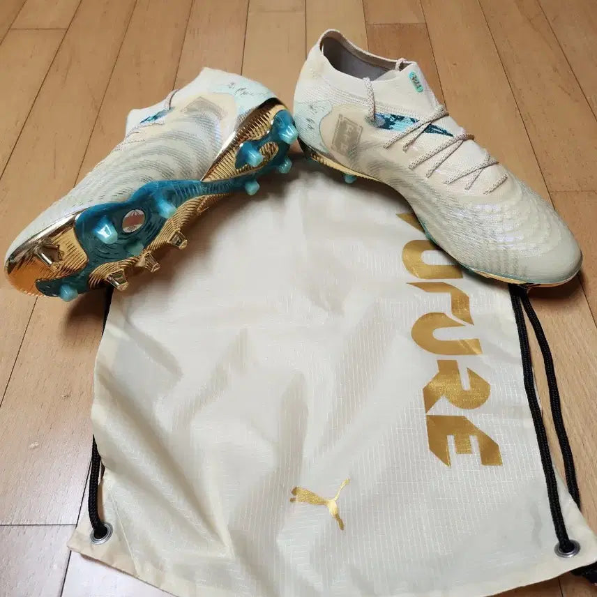 [BUNJANG] Puma Future 9 Ultimate Chinese New Year Edition Soccer Cleats / 푸마 퓨처9 얼티메이트 중국 설날 에디션(한정판)