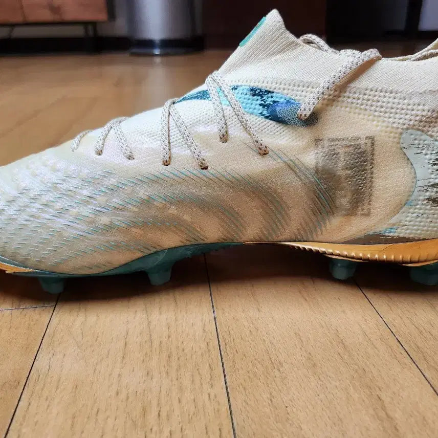 [BUNJANG] Puma Future 9 Ultimate Chinese New Year Edition Soccer Cleats / 푸마 퓨처9 얼티메이트 중국 설날 에디션(한정판)