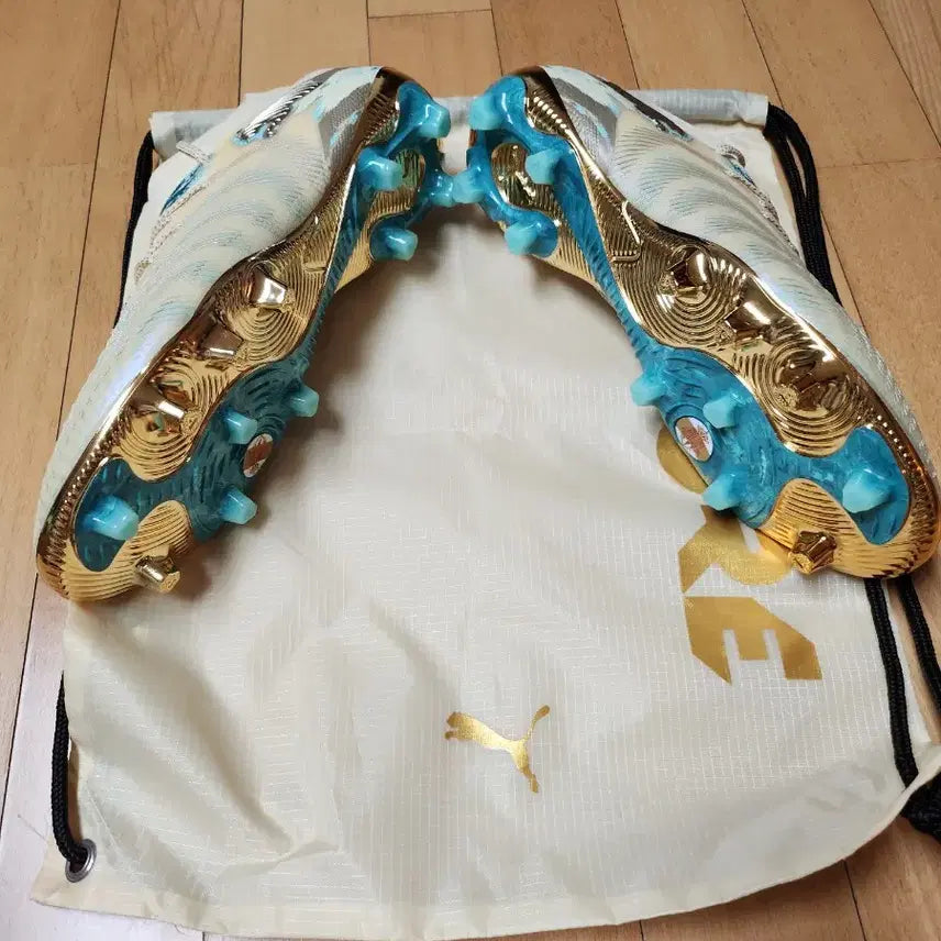 [BUNJANG] Puma Future 9 Ultimate Chinese New Year Edition Soccer Cleats / 푸마 퓨처9 얼티메이트 중국 설날 에디션(한정판)