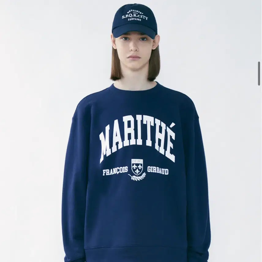 [SOLD OUT] 옷장정리*마리떼 클래식 로고 맨투맨 스웻셔츠