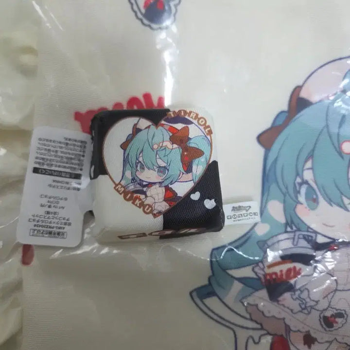 [BUNJANG] Hatsune Miku x Tirol Choco Eco Bag &amp; Cushion Bundle / (2개 일괄) 하츠네 미쿠 x 티롤 초코 에코백 가방 숄더백 인형 키링
