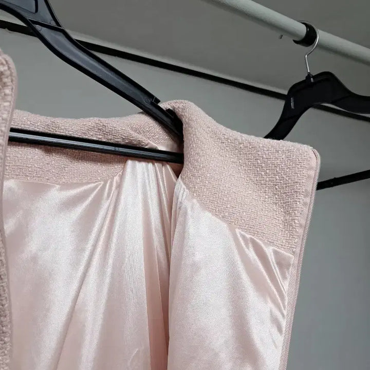 [BUNJANG] La belle rose Pink Tweed Pearl Button Collar Dress / 핑크 트위드 진주 버튼 카라 원피스 La belle rose 핑크 트위드