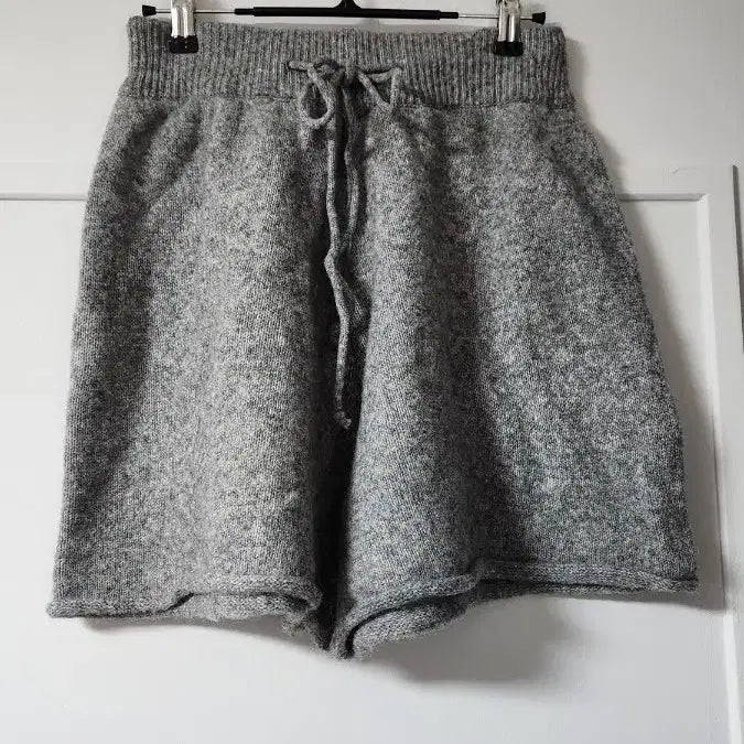 [BUNJANG] Gray Knit Sweater and Shorts Set / 회색 니트 스웨터+반바지 세트 새상품