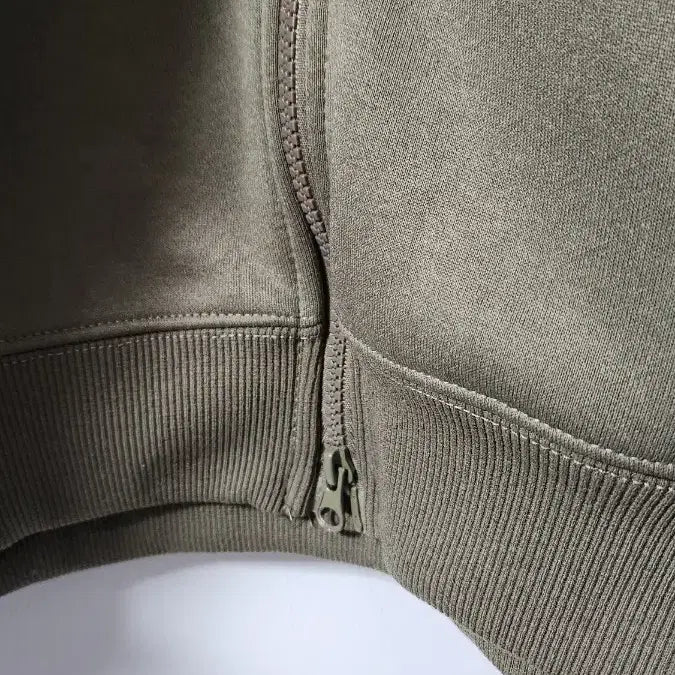 [BUNJANG] Unisex Khaki Two-Way Hooded Zip-Up Jacket / 남녀공용 카키색 투웨이 후드 집업 새상품