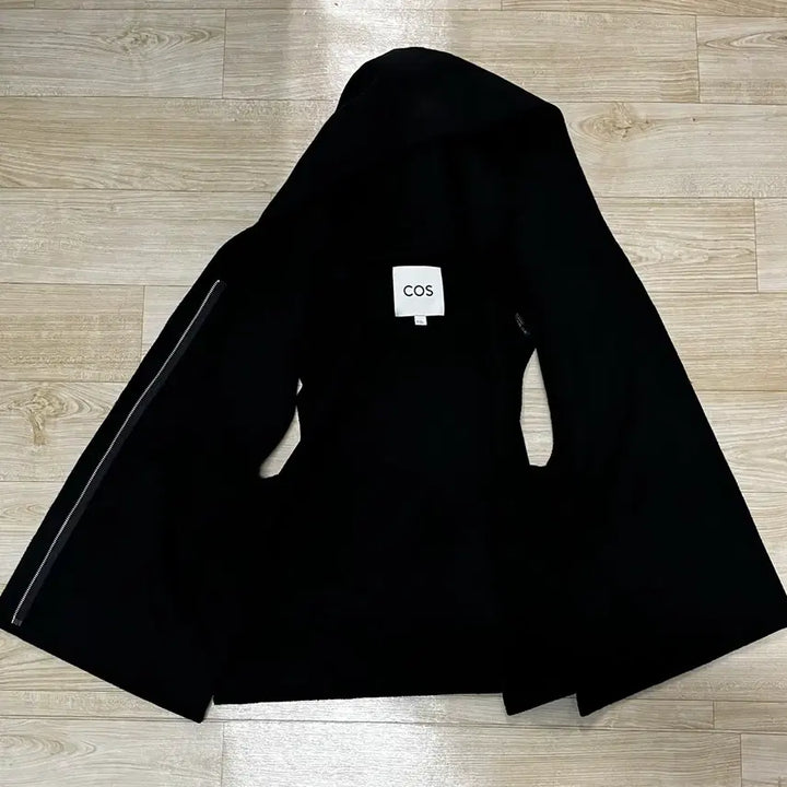 [BUNJANG] COS Hooded Vest Black XS/S / COS 코스 후드 조끼 블랙 XS/S