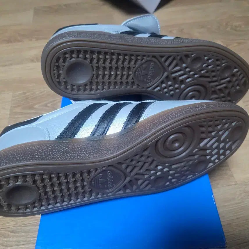 [BUNJANG] Adidas Handball Spezial Silver Metallic Core Sneakers (265) / (새제품-풀박스)아디다스 핸드볼 스페지알 실버 메탈릭 코어 (265)