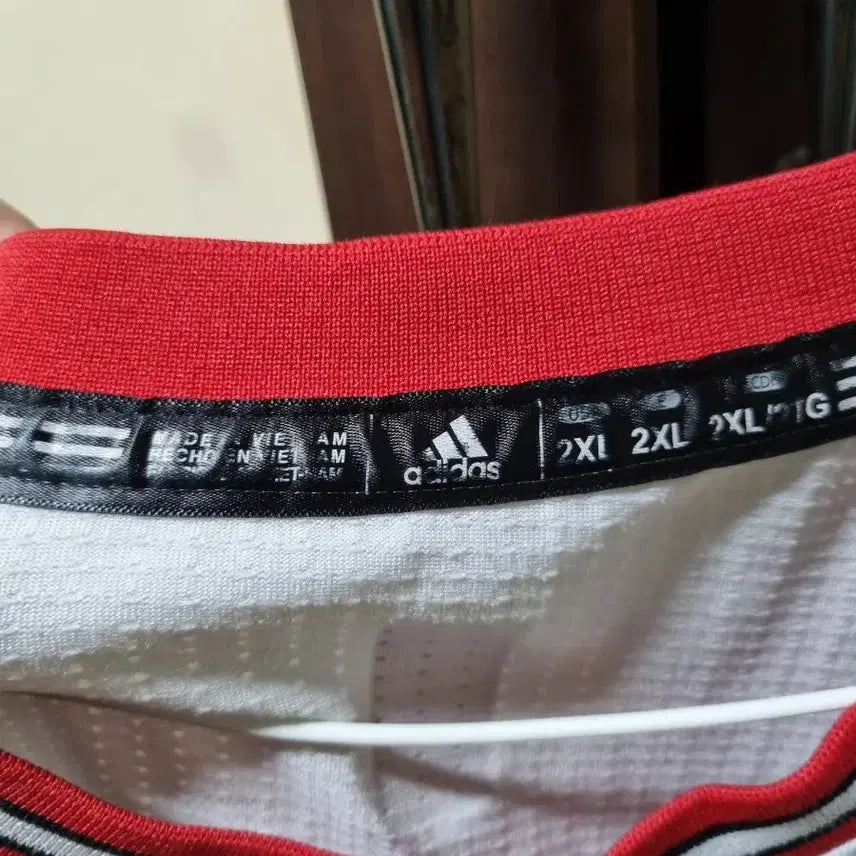 [BUNJANG] Adidas Chicago Bulls Derrick Rose Jersey Tank Top / [XXL] 아디다스 시카고 불스 져지 반팔 나시 티셔츠 110 데릭 로즈