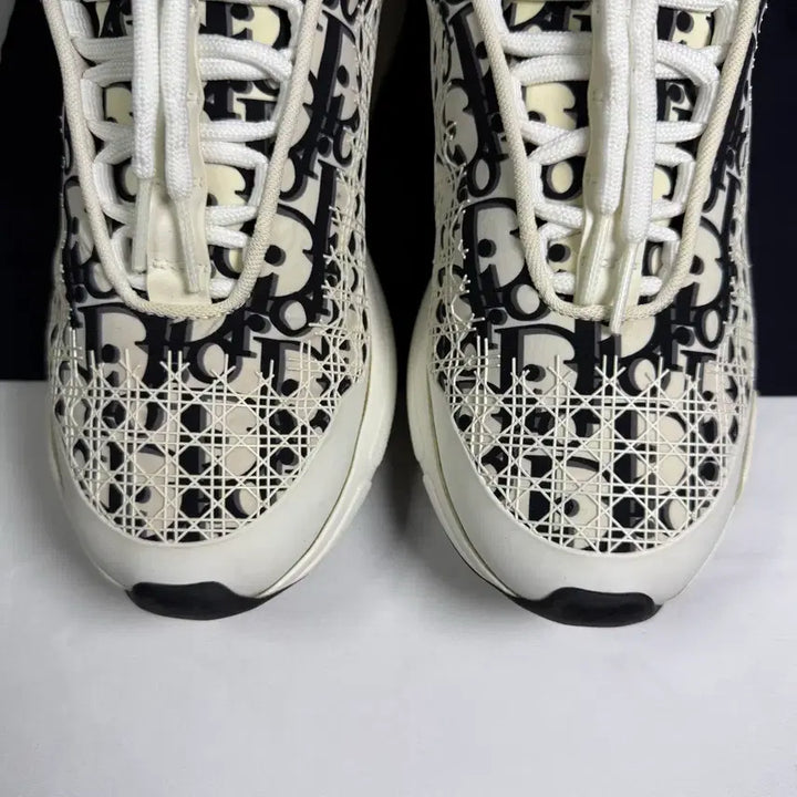 [BUNJANG] Dior B24 Oblique Cannage Motif White Sneakers / [40사이즈,20SS]디올 B24 오블리크 까나쥬 모티프 화이트 스니커즈