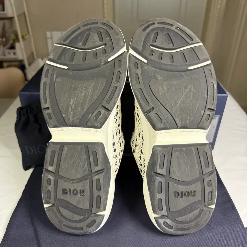 [BUNJANG] Dior B24 Oblique Cannage Motif White Sneakers / [40사이즈,20SS]디올 B24 오블리크 까나쥬 모티프 화이트 스니커즈