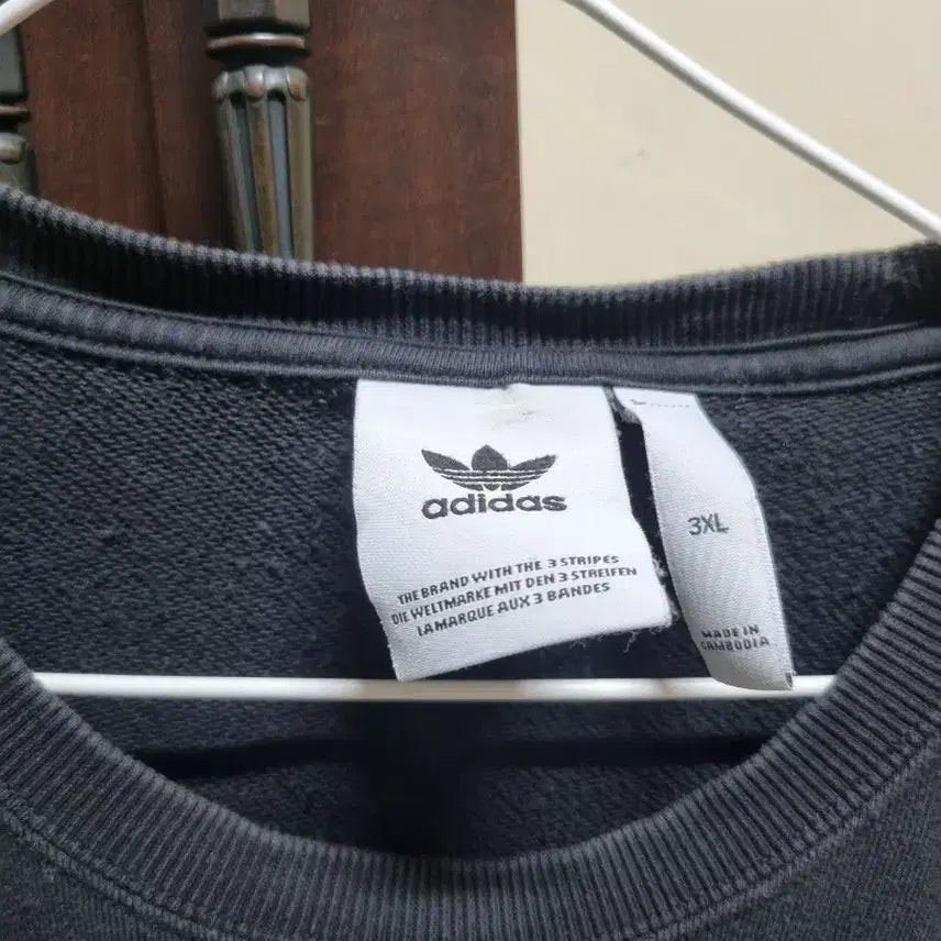 [BUNJANG] Adidas Sweatshirt Black Crewneck / [XL] 아디다스 스웻 스웨트 맨투맨 105 100 검정 블랙 발렌