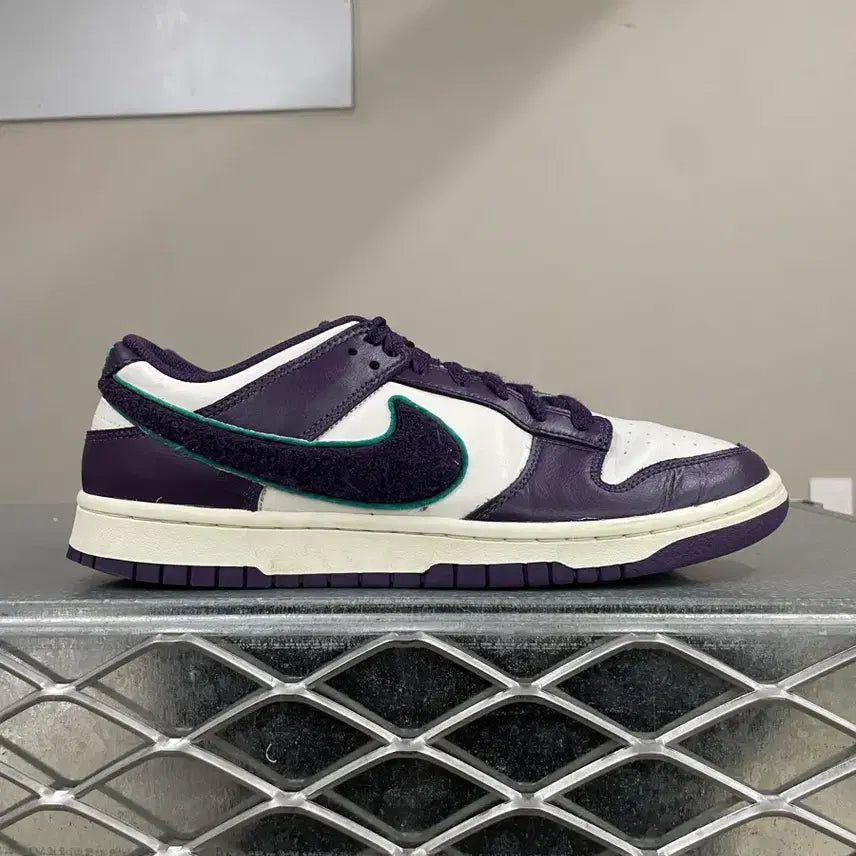 [BUNJANG] Nike Dunk Low Grand Purple 270 Sneakers / 나이키 덩크 로우 그랜드 퍼플 270