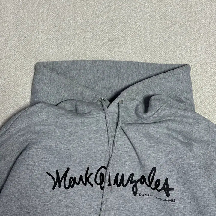 [BUNJANG] Mark Gonzales Hoodie (Gray, L) / 마크곤잘레스 후드티