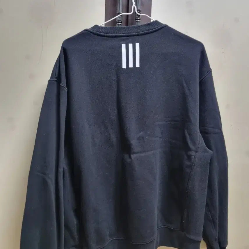 [BUNJANG] Adidas Black Sweatshirt / [L] 아디다스 블랙 검정 맨투맨 라지 105 삼선 스웻 마르지엘라 맛