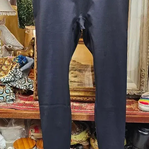 [BUNJANG] Anne Dorothy Black Leggings / 앤 도로시 블랙 레깅스