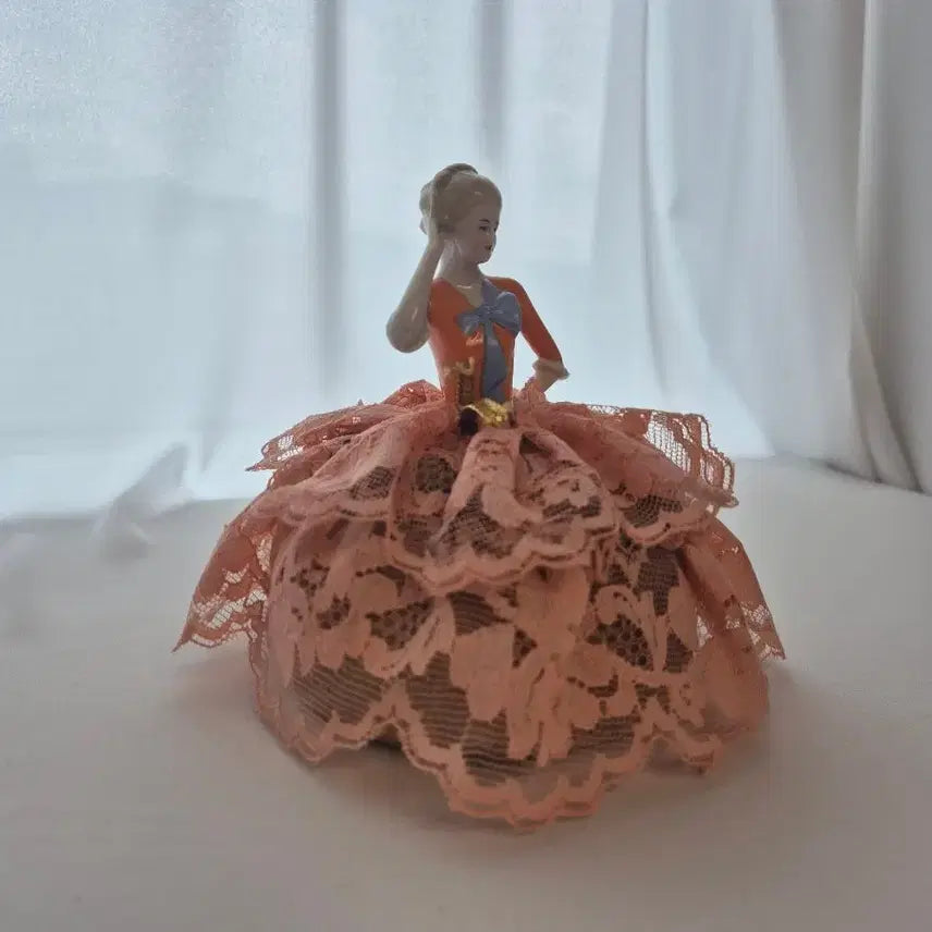 [BUNJANG] Vintage Half Doll Pincushion Figurine / A213 빈티지 하프돌 핀쿠션 피겨린