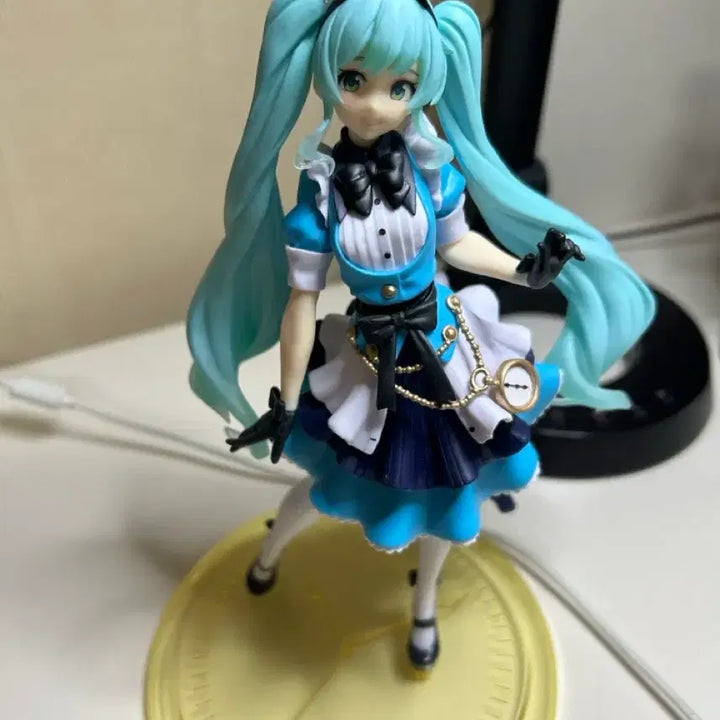 [BUNJANG] Hatsune Miku Figure / 앨리스 미쿠 피규어