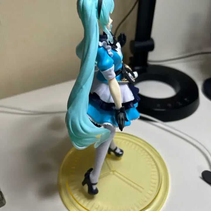 [BUNJANG] Hatsune Miku Figure / 앨리스 미쿠 피규어