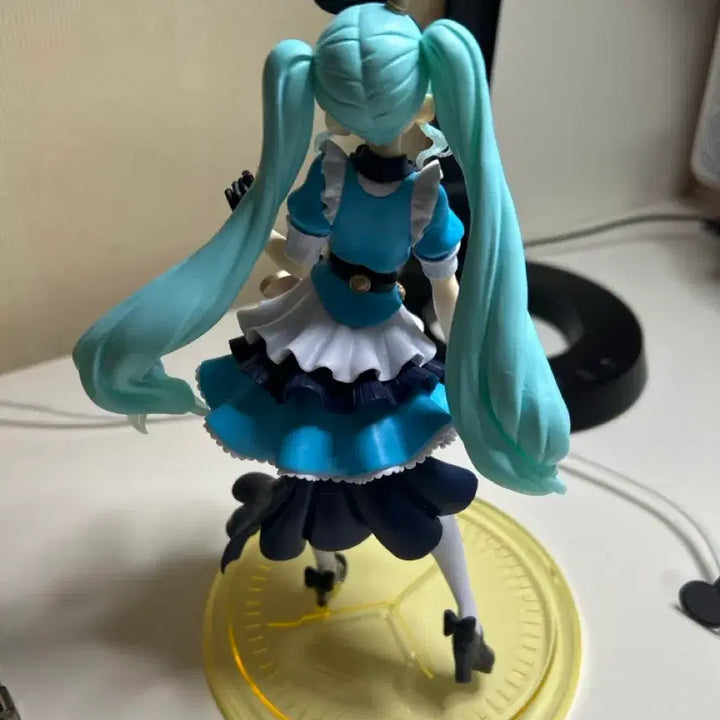 [BUNJANG] Hatsune Miku Figure / 앨리스 미쿠 피규어