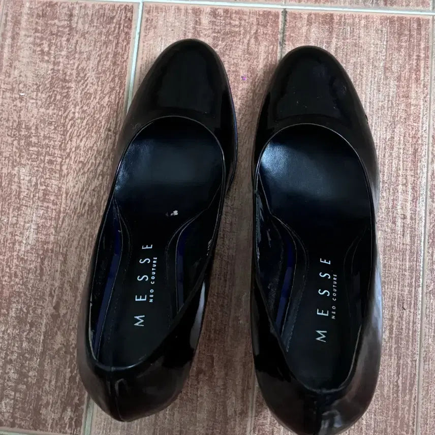 [BUNJANG] Ferragamo Black Enamel Women&