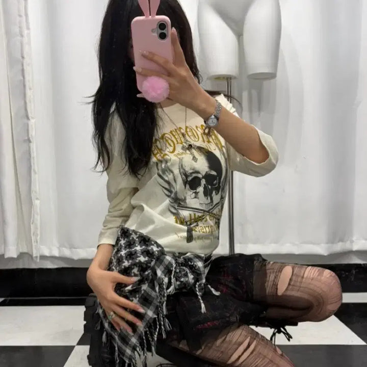 [BUNJANG] Ivory Skull Printed Longsleeve / 아이보리 스컬 프린팅 롱슬리브