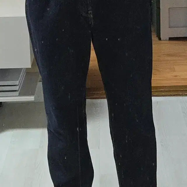 [BUNJANG] Hatchki Loose Tapered Selvedge Denim Pants / (착샷) 하츠키 루즈 테이퍼드 셀비지 데님 팬츠