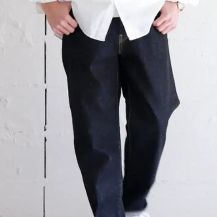 [BUNJANG] Hatchki Loose Tapered Selvedge Denim Pants / (착샷) 하츠키 루즈 테이퍼드 셀비지 데님 팬츠