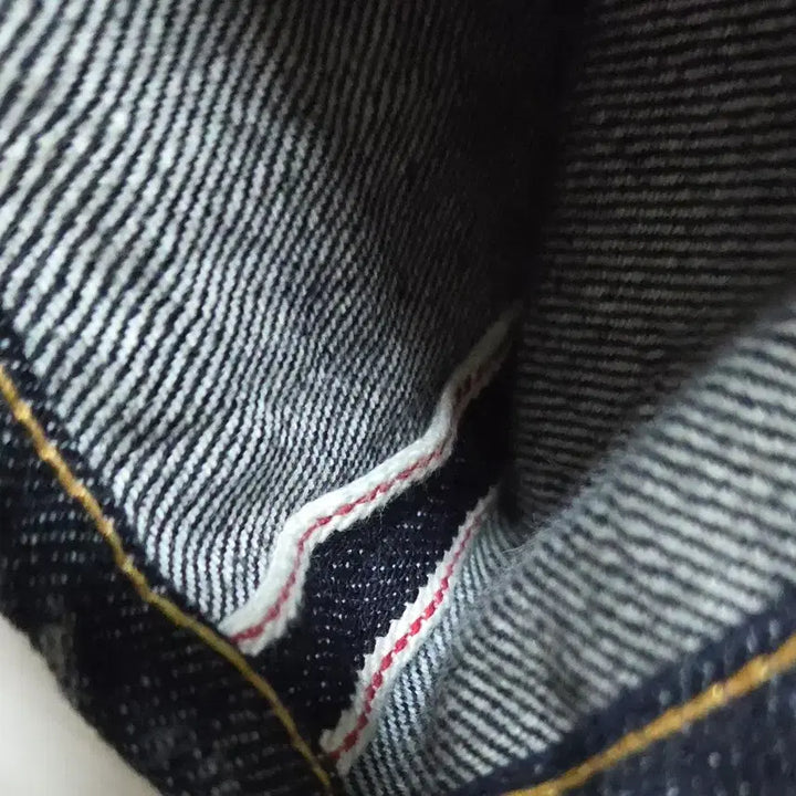 [BUNJANG] Hatchki Loose Tapered Selvedge Denim Pants / (착샷) 하츠키 루즈 테이퍼드 셀비지 데님 팬츠
