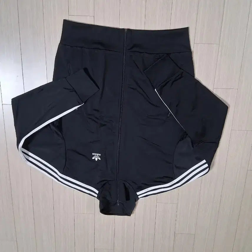 [BUNJANG] Adidas Three Stripes Black Track Top / 아디다스 삼선 블랙 트랙탑