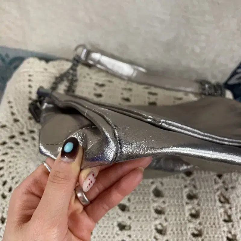 [BUNJANG] ZARA Silver Chain Shoulder Bag / [F] 자라 ZARA 락 플랩 실버 체인 숄더백 가방
