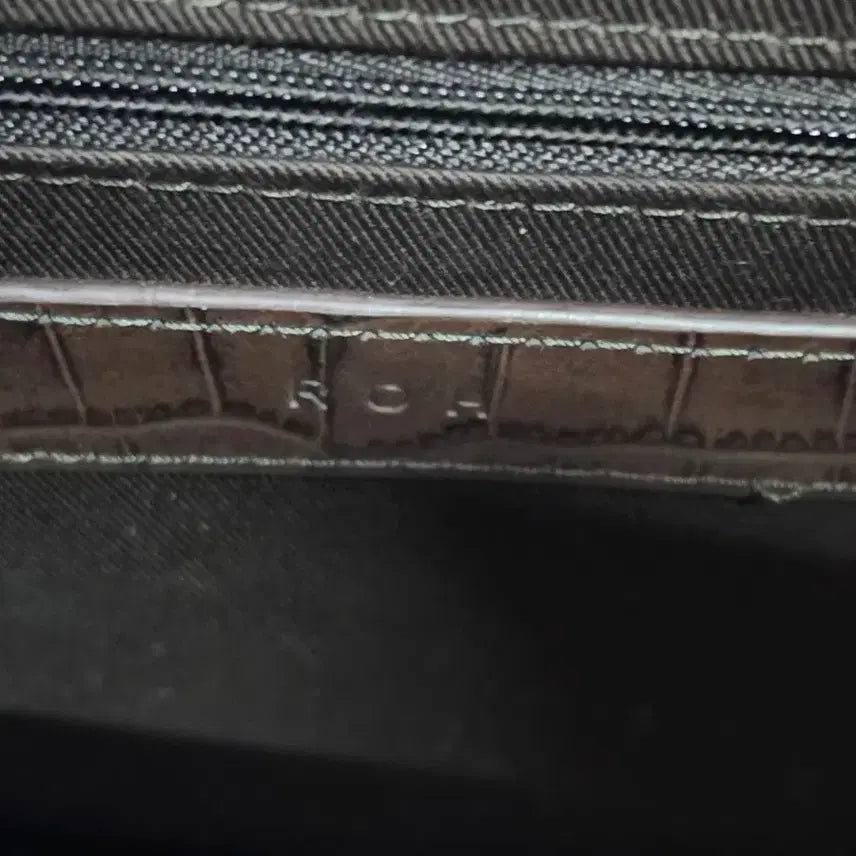 [BUNJANG] LoSeoul Crocodile Pattern Brown Leather Crossbody Bag / 로서울 악어패턴 브라운 가죽 크로스백