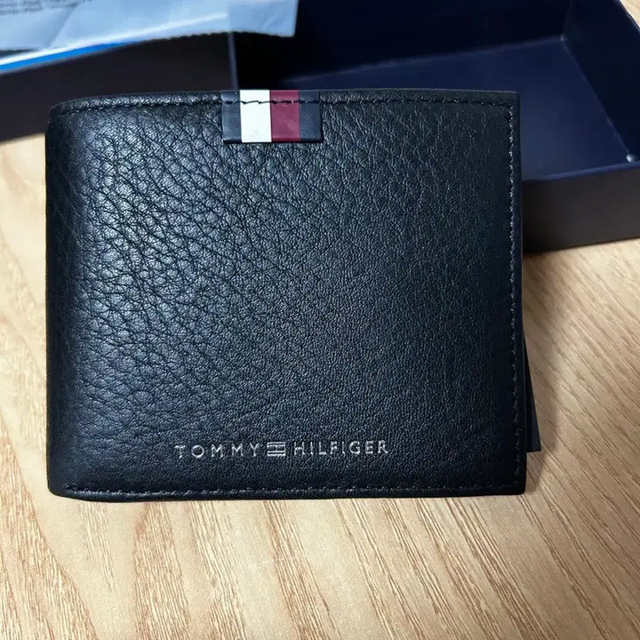 [BUNJANG] Tommy Hilfiger Bifold Wallet / (새 상품) 타미힐피거 반지갑