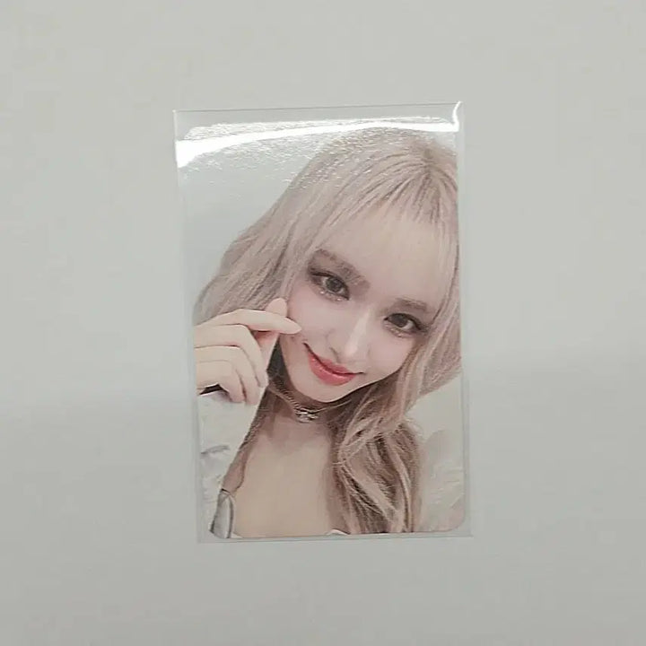 [BUNJANG] IVE (리즈) Empathy Soundwave POB Photocard / 아이브 엠파시 사운드웨이브 특전 리즈포카 양도