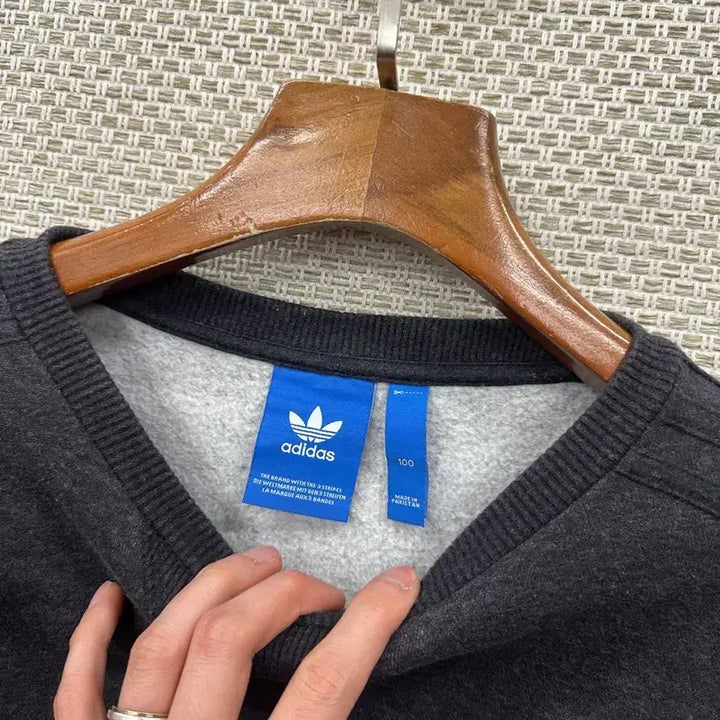 [BUNJANG] Adidas Embroidered Logo Fleece Sweatshirt Men&