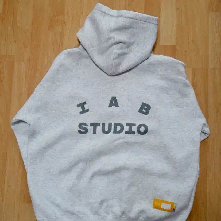 [SOLD OUT] 아이앱 스튜디오 후드 라이트 그레이 xl 신품급 팝니다