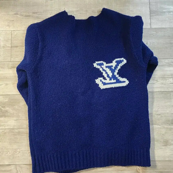 [SOLD OUT] [정품/S급] 루이비통 인타르시아 니트 블루 XL사이즈
