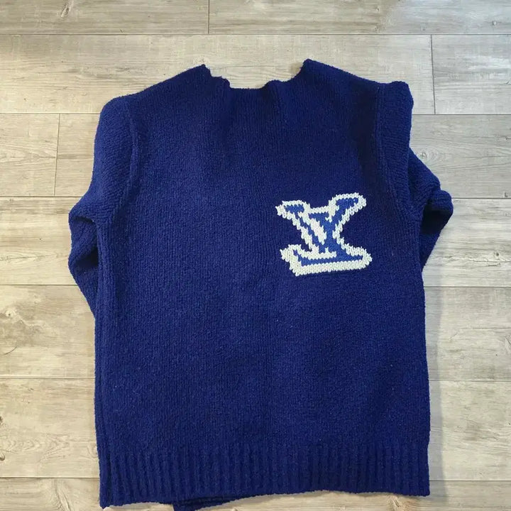[SOLD OUT] [정품/S급] 루이비통 인타르시아 니트 블루 XL사이즈