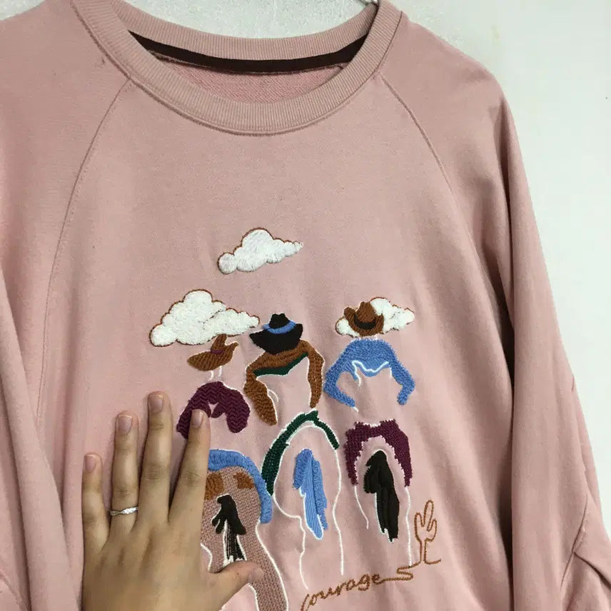 [BUNJANG] Benetton Cowboy Embroidery Round Sweatshirt / 베네통 카우보이 자수 라운드 맨투맨 85